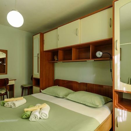 Rooms Mirjana - Centre Of Trogir Eksteriør bilde